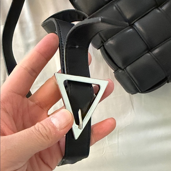 Bottega Veneta Black Crossbody Bag - Picture 5 of 5